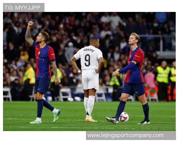 姆巴佩赛后多次要求队友不要为巴萨鼓掌并催促离场引发热议